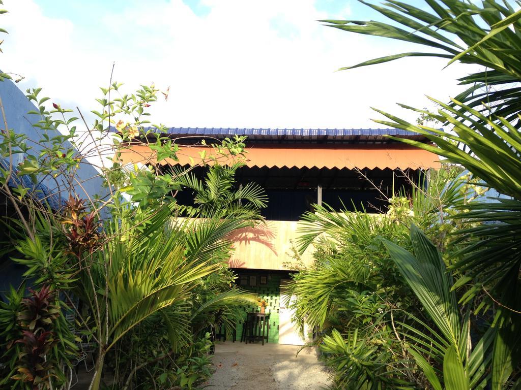 The Box Chalet Langkawi Eksteriør billede